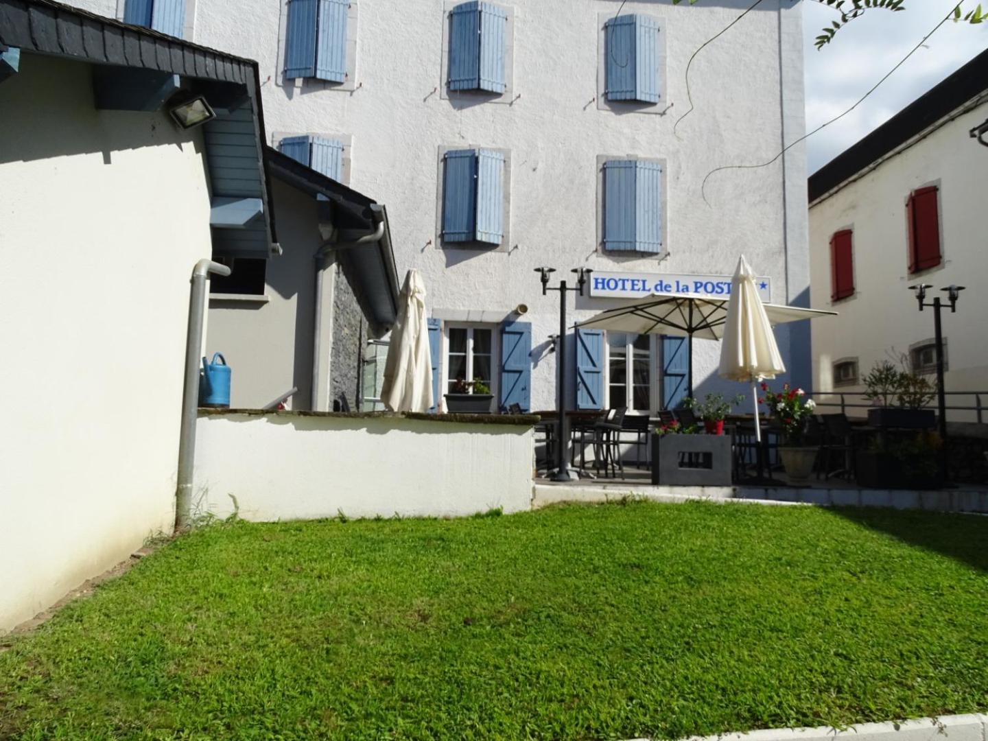 Hotel De La Poste Tardets-Sorholus Kültér fotó