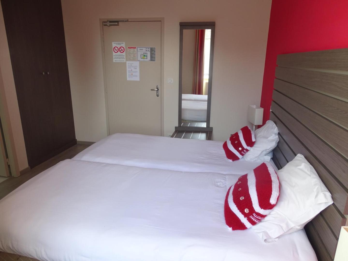 Hotel De La Poste Tardets-Sorholus Kültér fotó